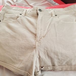 American Eagle Mom Short